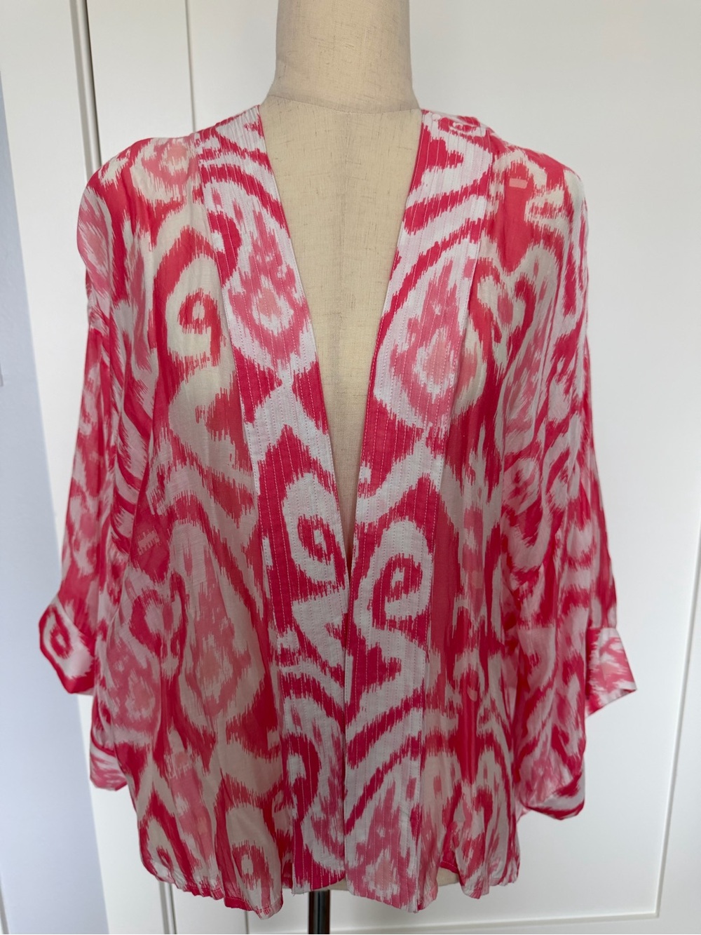 A Hundred Stars Pink & White Swim Batik Kimono
